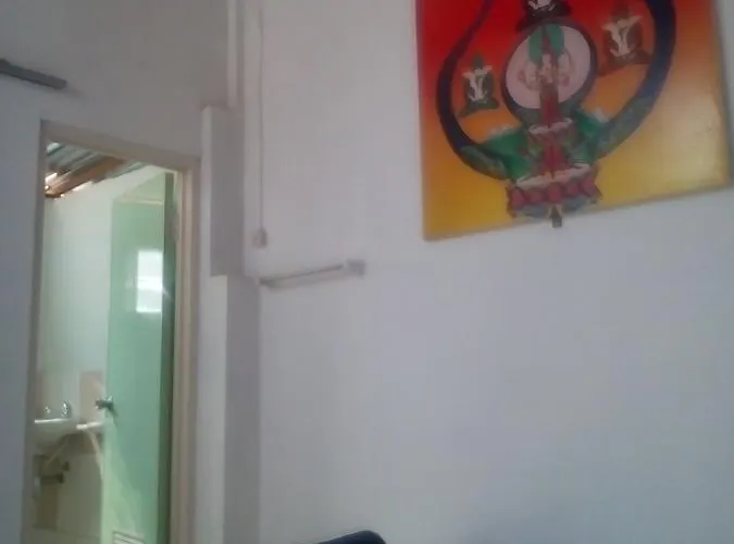 Izaac's لوفينا